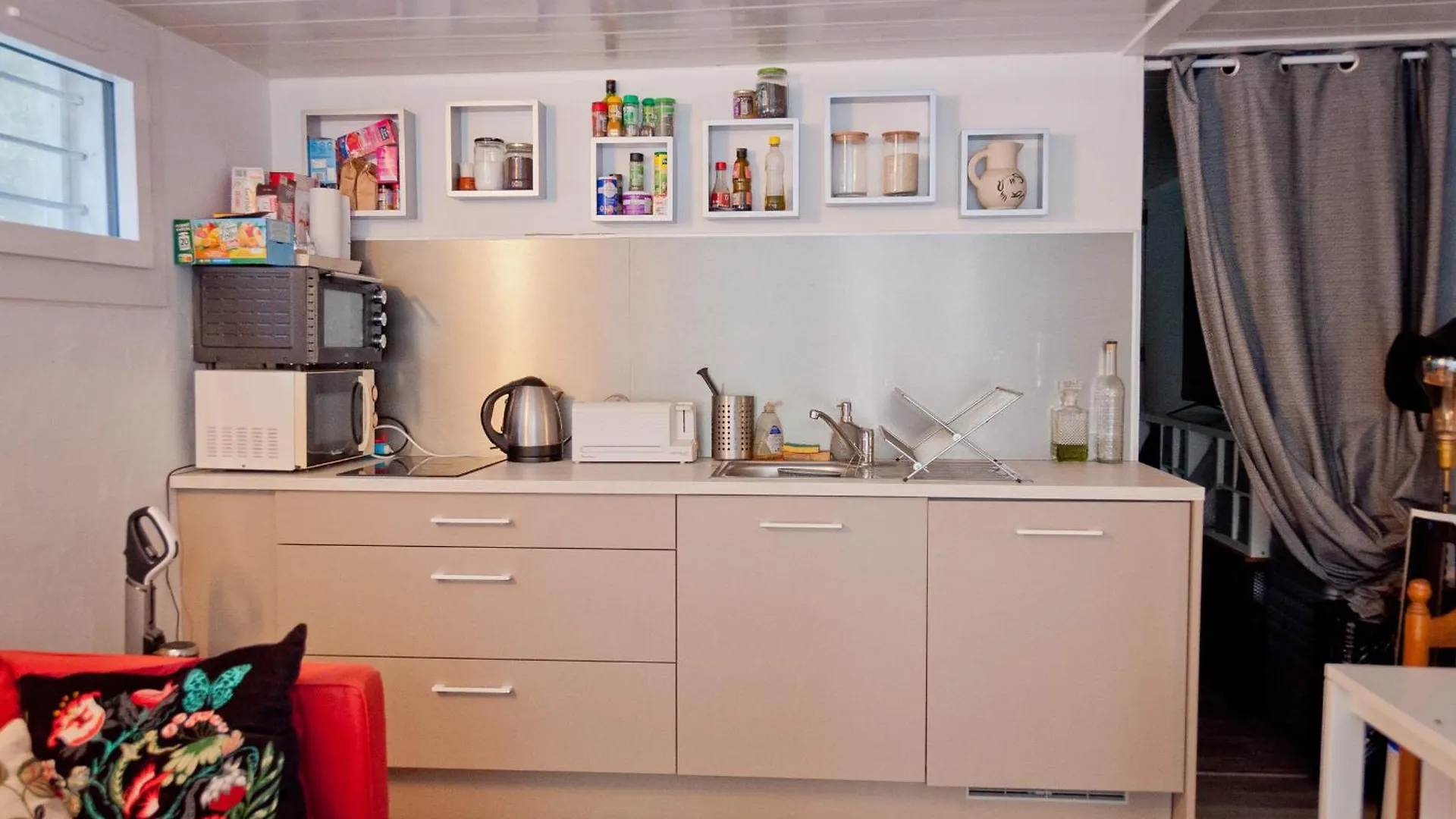 Appartamento La Douce Parenthese - Uriage - Grenoble - Chamrousse - T2 Avec Piscine Et Jardin Privatif Du 3 Aout Au 24 Aout - Jusqu'A 2 Personnes - Cure Thermale - Bien Situe Pour Les Deplacements Professionnels Saint-Martin-dʼUriage